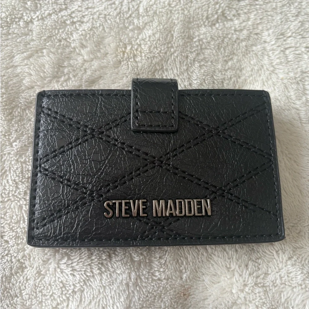 Steve Madden Quilted Black Card Holder